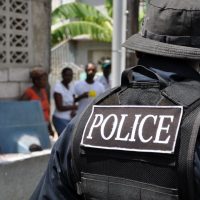 자메이카: 살인 경찰, 공포에 떠는 시민들