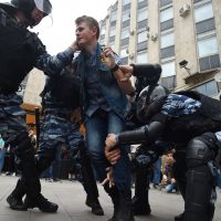 FIFA, 주최국인 러시아 인권문제에 책임있게 나서야