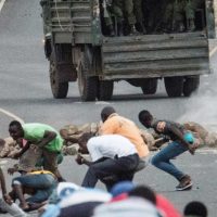 케냐: 대선으로 인한 혼란 가운데 경찰의 폭력과 살인, 위협