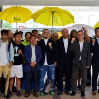 홍콩: ‘우산 혁명’ 활동가 4명, 징역을 선고받다