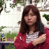 홍콩 경찰의 성추행 혐의를 고발한 청년 시위자