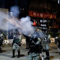 집중 분석: 각국 시위에서 남용되고 있는 최루가스