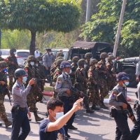 미얀마군, 시위 진압 중 5세 아동 포함 100여 명 살인