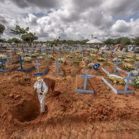 전 세계 코로나19 사망자가 400만 명을 넘어섰다