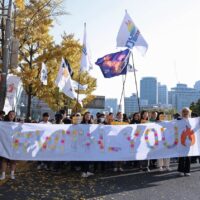 가려지는 것들: 여성 청소년의 강인함, 주체성, 그리고 성적 욕망