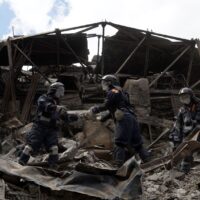 러, 민간인을 표적한 마리우폴 극장 공격은 명백한 전쟁 범죄…“국제 앰네스티 신규 조사 보고서”  발표