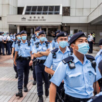 홍콩: 정치적 의도가 실린 재판 시작―친민주파 인사 47인에 대한 소송은 기각되어야 한다