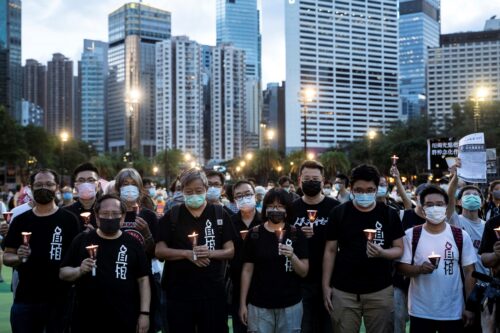 홍콩: 초우항텅 등 6명 새 국가보안법에 따른 체포, 천안문 사태의 평화로운 기념을 억압하려는 ‘수치스러운 시도’