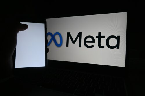 예멘: 당국과 메타는 온라인에서 일어나는 젠더기반폭력을 해결해야 한다