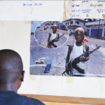 소년병 동원 부추기는 무기거래