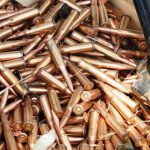 IS 손에 쥐어진 무기는 어디서 왔을까?