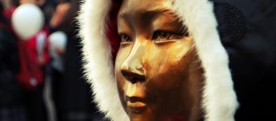 당신들이 앉아 있어야 할 곳은 여기입니다