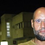 리비아: 전 카다피 정부 관료의 영상 재판은 ‘웃음거리’