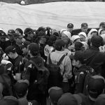 한국:고령의 밀양 주민들이 경찰 진압과정에서 부상을 당하다