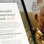 세계지도자 넬슨 만델라의 서거를 깊이 애도하며, 그의 삶에 헌사를 바칩니다.