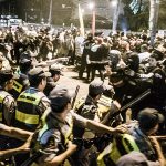 브라질, 파업한 교사들을 겨냥한 최루가스와 고무탄