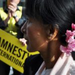 아웅산 수치, 21년 걸린 노벨상 수상