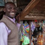 케냐, 다짜고짜 집을 떠나라면서 15불을 줬습니다