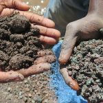 스마트폰 배터리에 숨겨진 아동노동 실태 보고서 발표